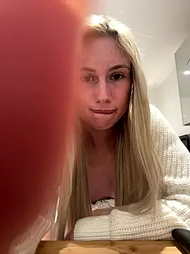 SexySaraxxoo online show from January 5, 5:27 pm