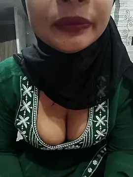 Itz Mayra  online show from November 22, 8:55 pm