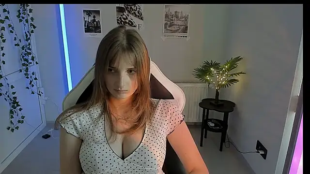 NeyliDream online show from July 4, 1:40 pm