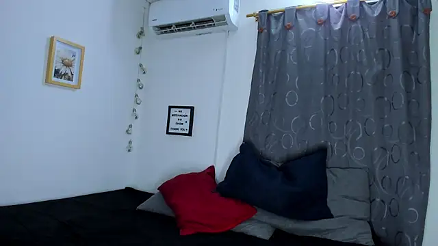 incogniitolove  online show from July 19, 11:40 pm
