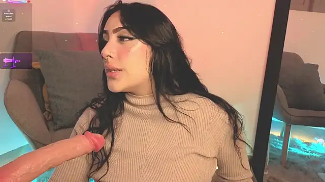 ashlynnlowe  online show from October 16, 8:22 pm