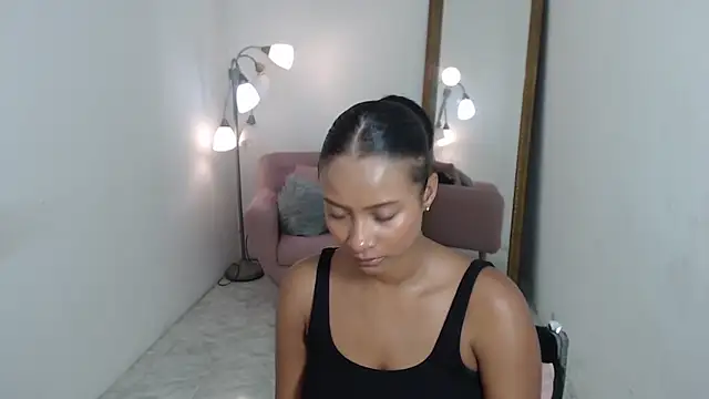 tatiana oconell22 online show from May 17, 11:59 pm