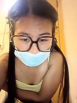 Snapshot of luy-xinh02 chatting on October 9, 2:10 pm luy-xinh02 online show from October 9, 2:10 pm