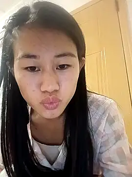 Snapshot of luy-xinh02 chatting on September 23, 12:36 pm luy-xinh02 online show from September 23, 12:36 pm