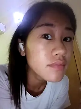 Snapshot of luy-xinh02 chatting on September 20, 3:05 am luy-xinh02 online show from September 20, 3:05 am