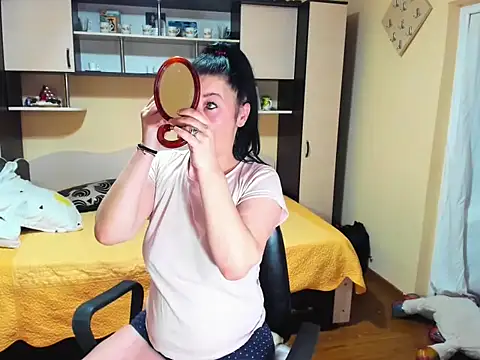 Soffy Skye online show from February 20, 6:26 am