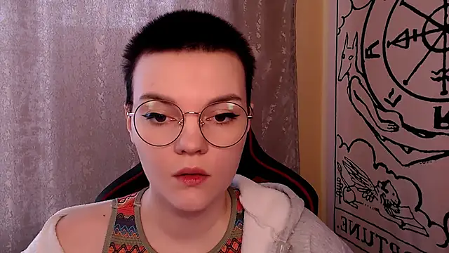 KrisNeal online show from February 28, 9:09 am