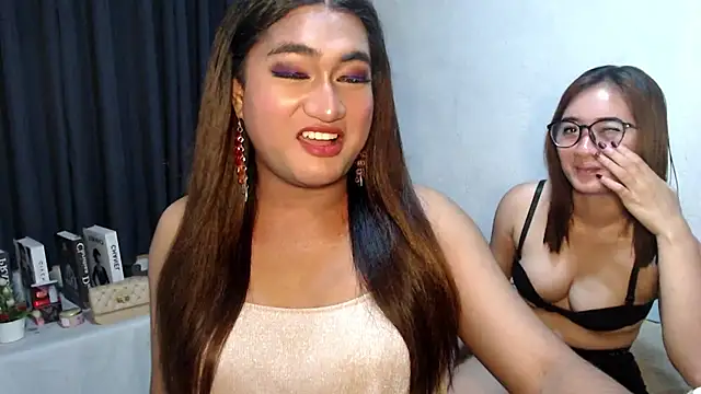 Elysia Fox online show from March 2, 7:15 am