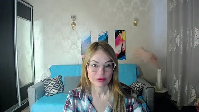 shy hot cat online show from December 1, 8:29 am