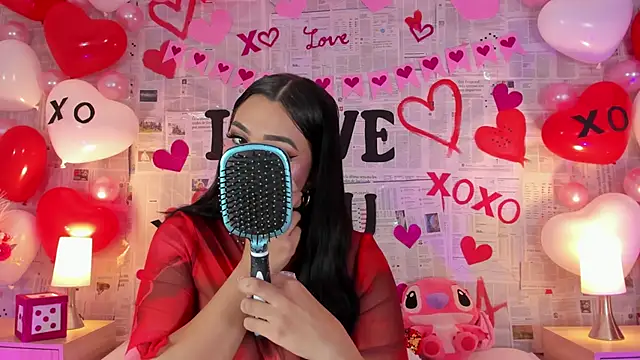 Linda Fosterr online show from February 13, 8:32 pm