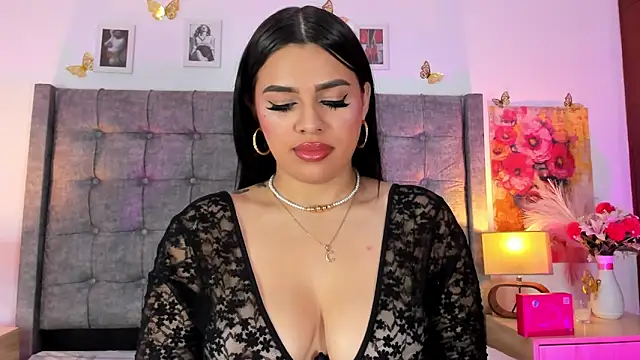 Linda Fosterr online show from June 2, 7:59 pm