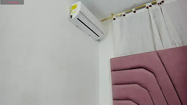 miajhonsonx online show from February 18, 2:05 pm