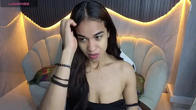 Maia Tx online show from October 7, 1:26 pm