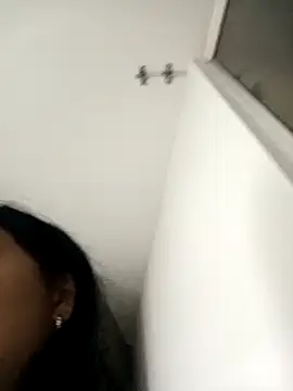 April Becker online show from December 17, 7:45 am