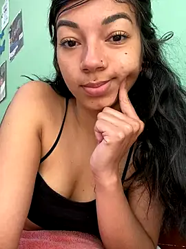 Snapshot of Lesly777_ chatting on October 23, 12:44 pm Lesly777 online show from October 23, 12:44 pm