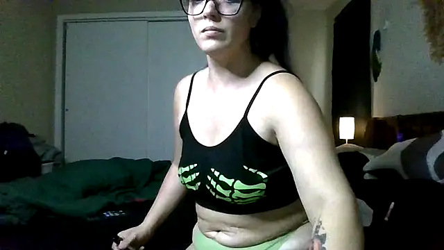 powhatanqueen online show from September 16, 8:06 pm