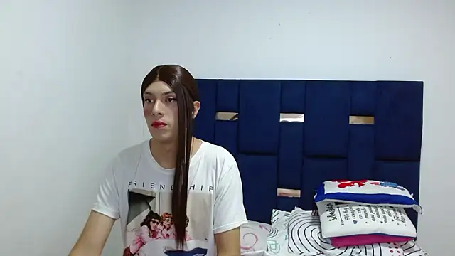 PinkLuna LolaBloom online show from March 10, 3:21 am