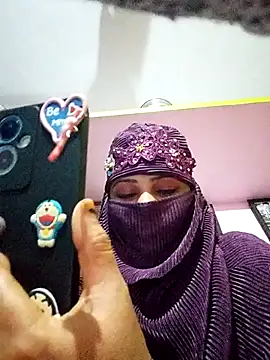 TAMI KAYAL online show from October 7, 5:39 pm