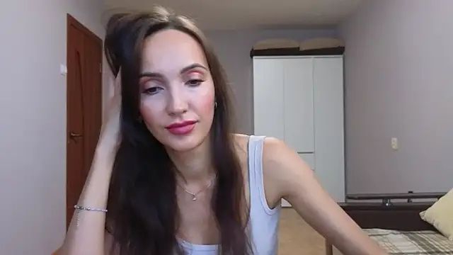 Lillian-Clark online show from November 7, 8:09 am