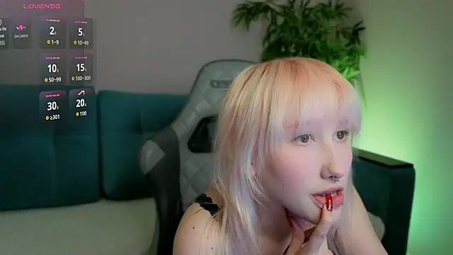 evlica online show from March 6, 3:07 pm