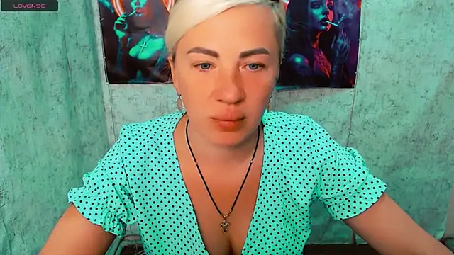 EmmaCat  online show from June 21, 3:54 am