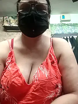 thehotlady online show from February 1, 2:43 am