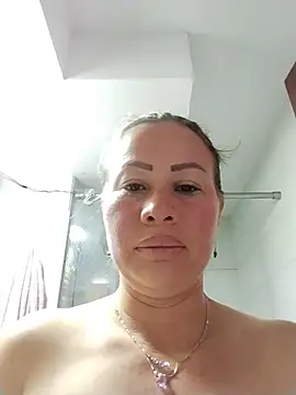 LaraCaliente online show from June 3, 1:56 pm