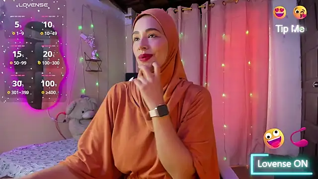 ShanaJamil online show from December 3, 2:52 pm