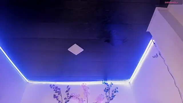 abbiecollins js online show from April 7, 3:52 am