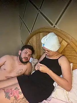 coupleyys online show from March 8, 9:40 pm