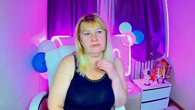 EmmaEllison online show from September 29, 12:32 pm