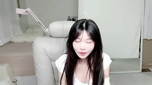 lengiiiii online show from September 29, 12:10 pm