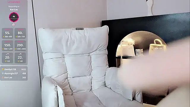 QiaoHui online show from November 10, 10:49 pm