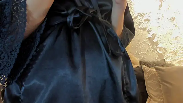 joselin rouse online show from March 19, 1:04 pm