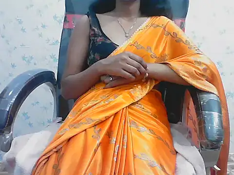 short girl  online show from March 31, 5:24 pm