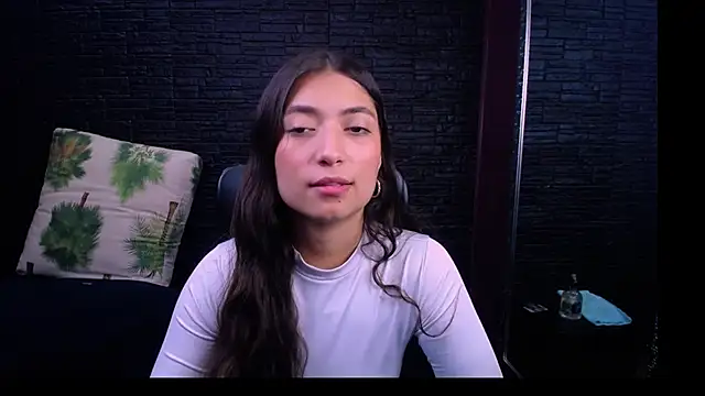 Snapshot of Lizzie_Collin chatting on October 14, 1:35 pm Lizzie Collin online show from October 14, 1:35 pm