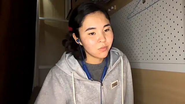 JennyCarpenter online show from March 31, 10:04 am