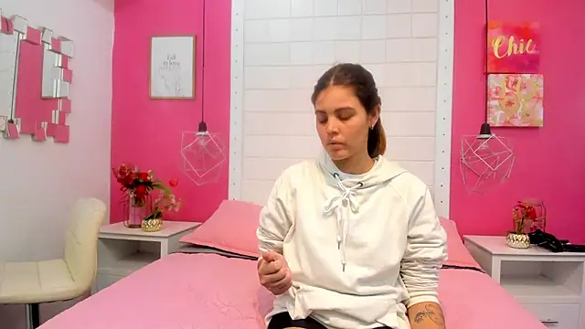 isabel 09 online show from May 25, 6:07 pm