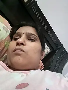 aliya-jaan71 online show from April 13, 1:23 pm