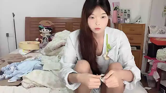 Akong11 online show from October 13, 4:20 pm