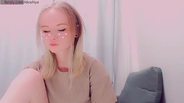 AliceNya cute online show from December 15, 4:29 am