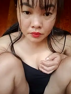 emilyzz online show from October 31, 7:56 am