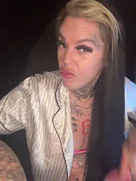 DIRTY PAISLEY X online show from January 6, 6:55 pm