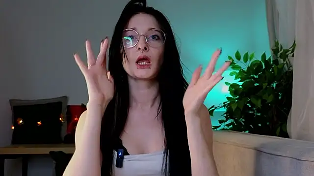 DarcyAspacio online show from March 6, 11:49 am