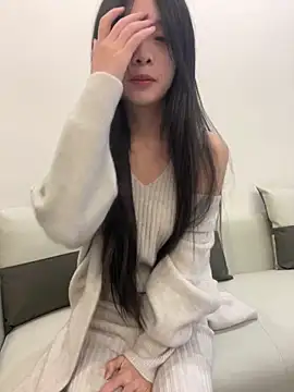 qiqi x online show from December 20, 2:10 pm