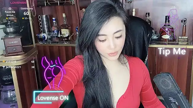 A-Lin-666 online show from October 5, 1:49 pm