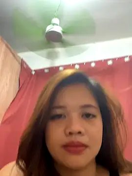 yoursexyladyLory19 online show from December 1, 3:54 am