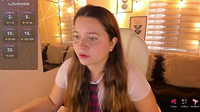 sophiee09  online show from March 30, 1:33 pm