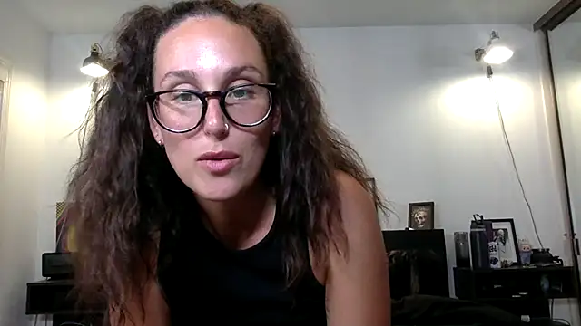 annmarieferrara online show from September 19, 2:43 am