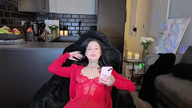 jeans-and-peach online show from October 27, 7:04 am